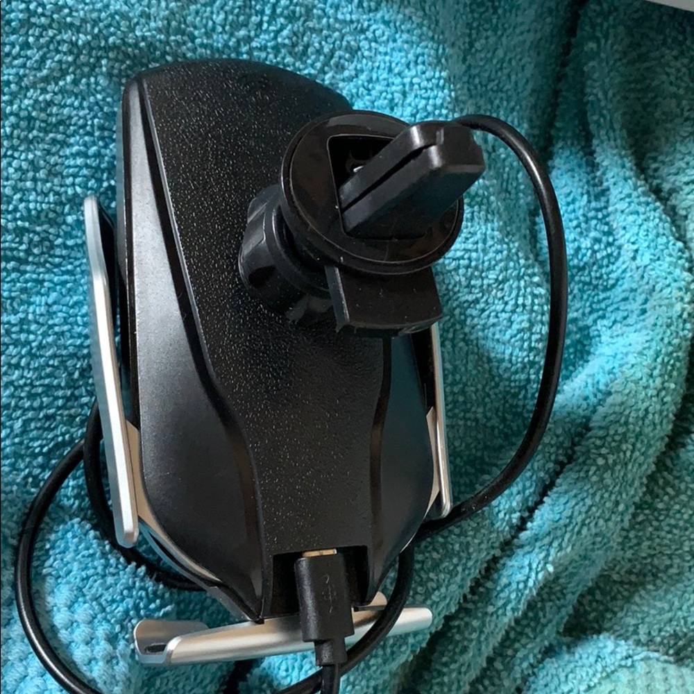 Smart Sensor Car Wireless Charger R1 - Picture 6 of 7